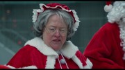 Bad.Santa.2.2016.BDREMUX.2160p.HDR.seleZen.mkv snapshot 00.21.10.478