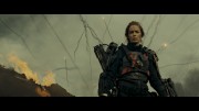 Edge.of.Tomorrow.2014.BDREMUX.2160p.HDR.seleZen.mkv snapshot 00.21.53.896